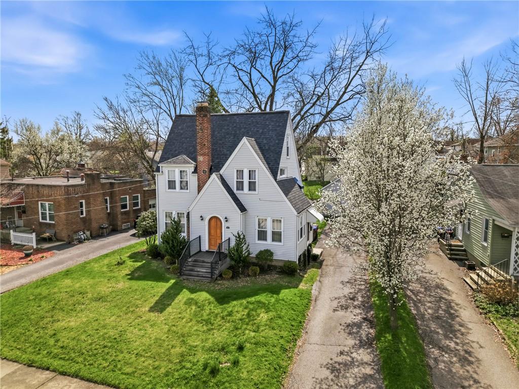 1034 Myrtle Place Sharon, PA 16146 - Photo 20 of 31 a front view of a house with garden