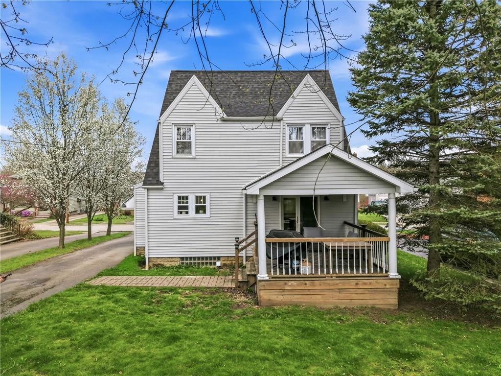 1034 Myrtle Place Sharon, PA 16146 - Photo 22 of 31 a front view of a house with a garden