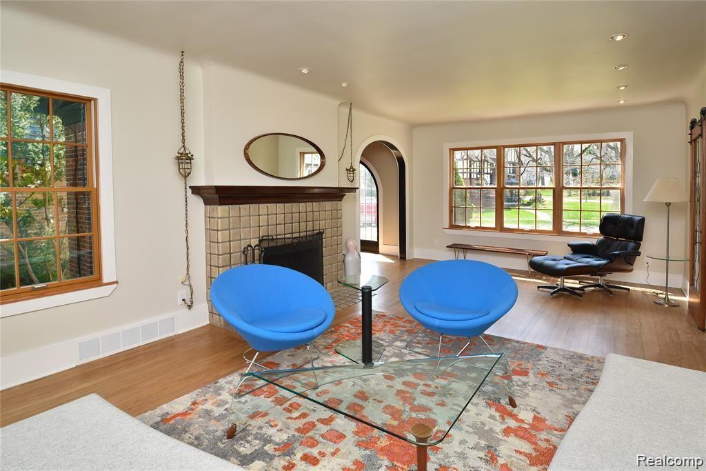 26764 York Road Huntington Woods, MI 48070 - Photo 7 of 45