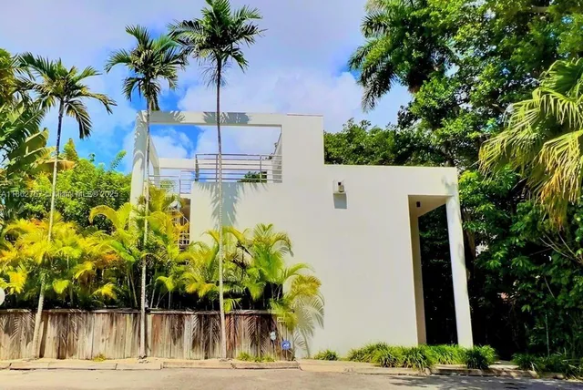 $7,500 | 2918 Whitehead Street, Unit 2, Miami, FL 33133