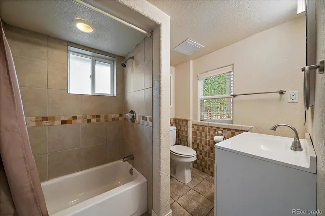 $459,900 | 36 Reed Place, Longmont, CO 80504