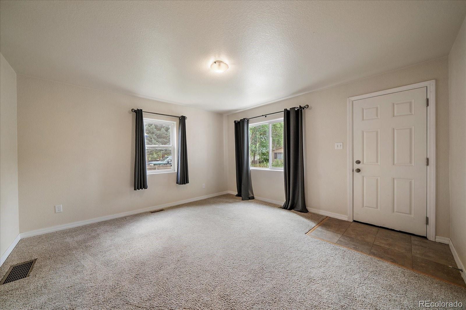 36 Reed Place Longmont, CO 80504 - Photo 5 of 23