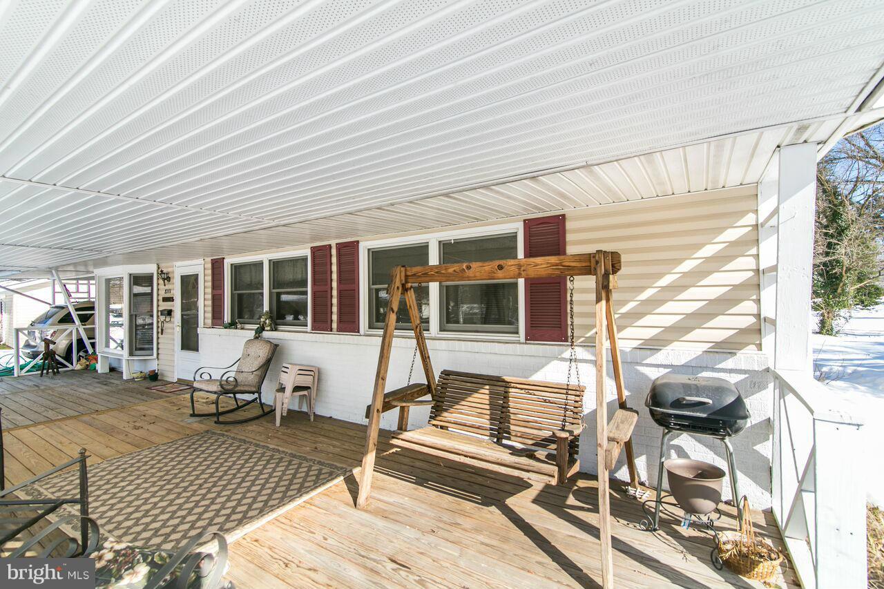 8111 Russell Road Alexandria, VA 22309 - Photo 12 of 18 Exterior (General)
