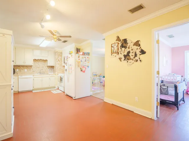 $215,000 | 249 Northeast Bevan Loop, Madison, FL 32340