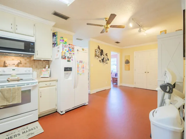 $215,000 | 249 Northeast Bevan Loop, Madison, FL 32340