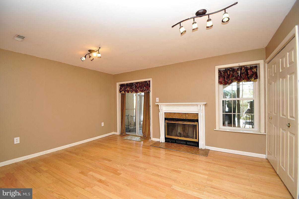 4699 Columbia Road Ellicott City, MD 21042 - Photo 4 of 16 Family Room