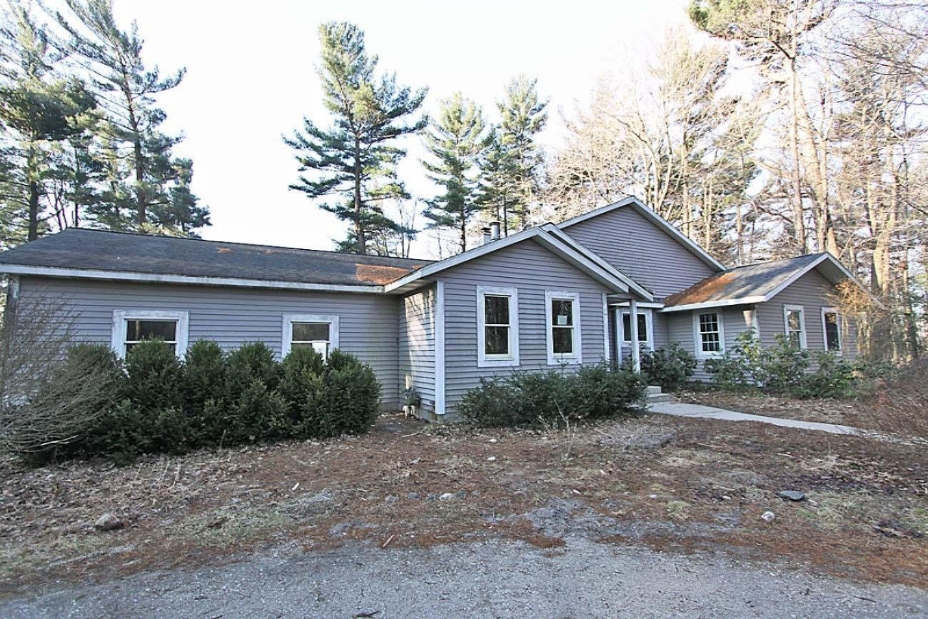 215 Dee Road Muskegon, MI 49441 - Photo 21 of 21 IMG_3379.jpg