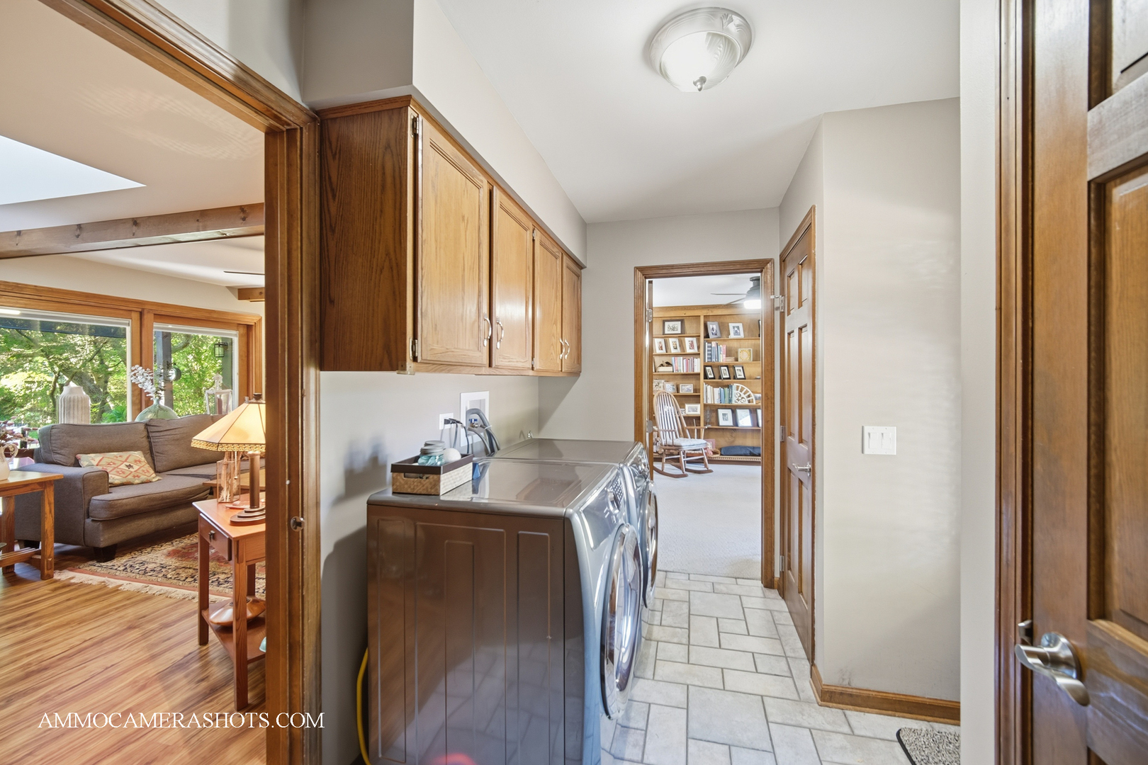 12 Highgate Court St. Charles, IL 60174 - Photo 24 of 60 a en suite bathroom with a granite countertop sink and a mirror