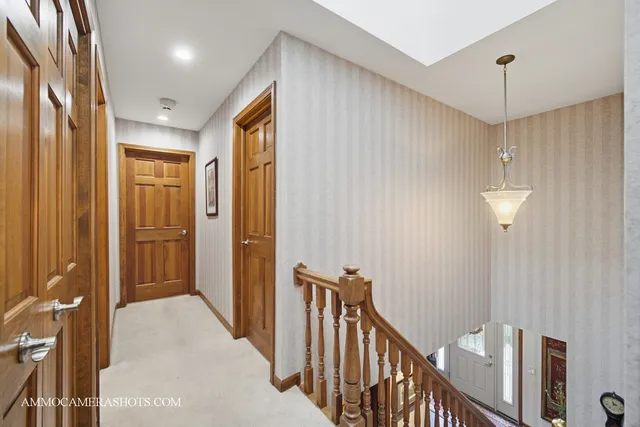 $725,000 | 12 Highgate Court, St. Charles, IL 60174