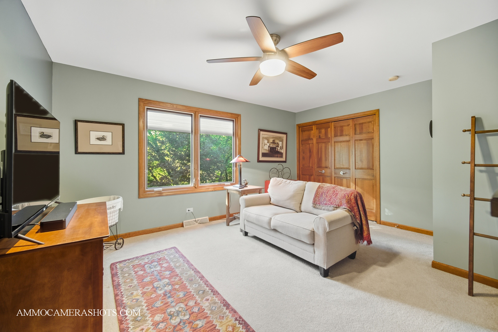 12 Highgate Court St. Charles, IL 60174 - Photo 28 of 60 a bedroom with a large bed and a window