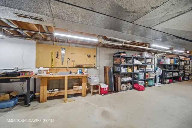 $725,000 | 12 Highgate Court, St. Charles, IL 60174