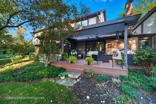 $715,000 | 12 Highgate Court, St. Charles, IL 60174