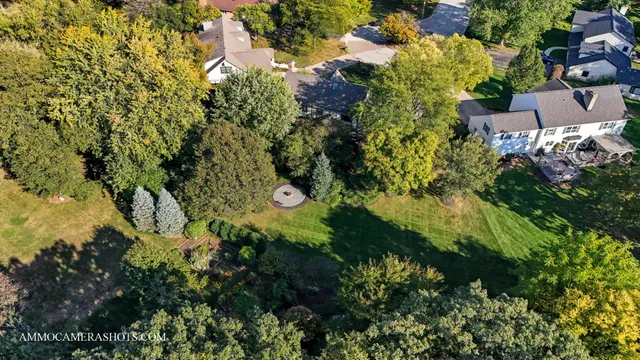 $715,000 | 12 Highgate Court, St. Charles, IL 60174