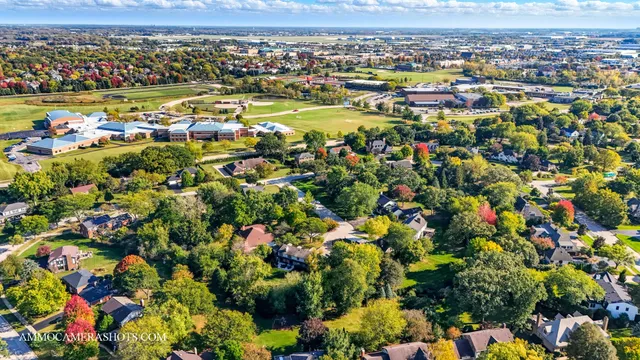 $725,000 | 12 Highgate Court, St. Charles, IL 60174