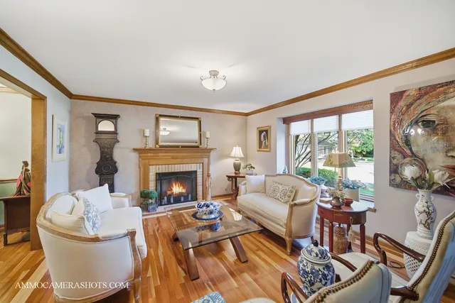 $725,000 | 12 Highgate Court, St. Charles, IL 60174