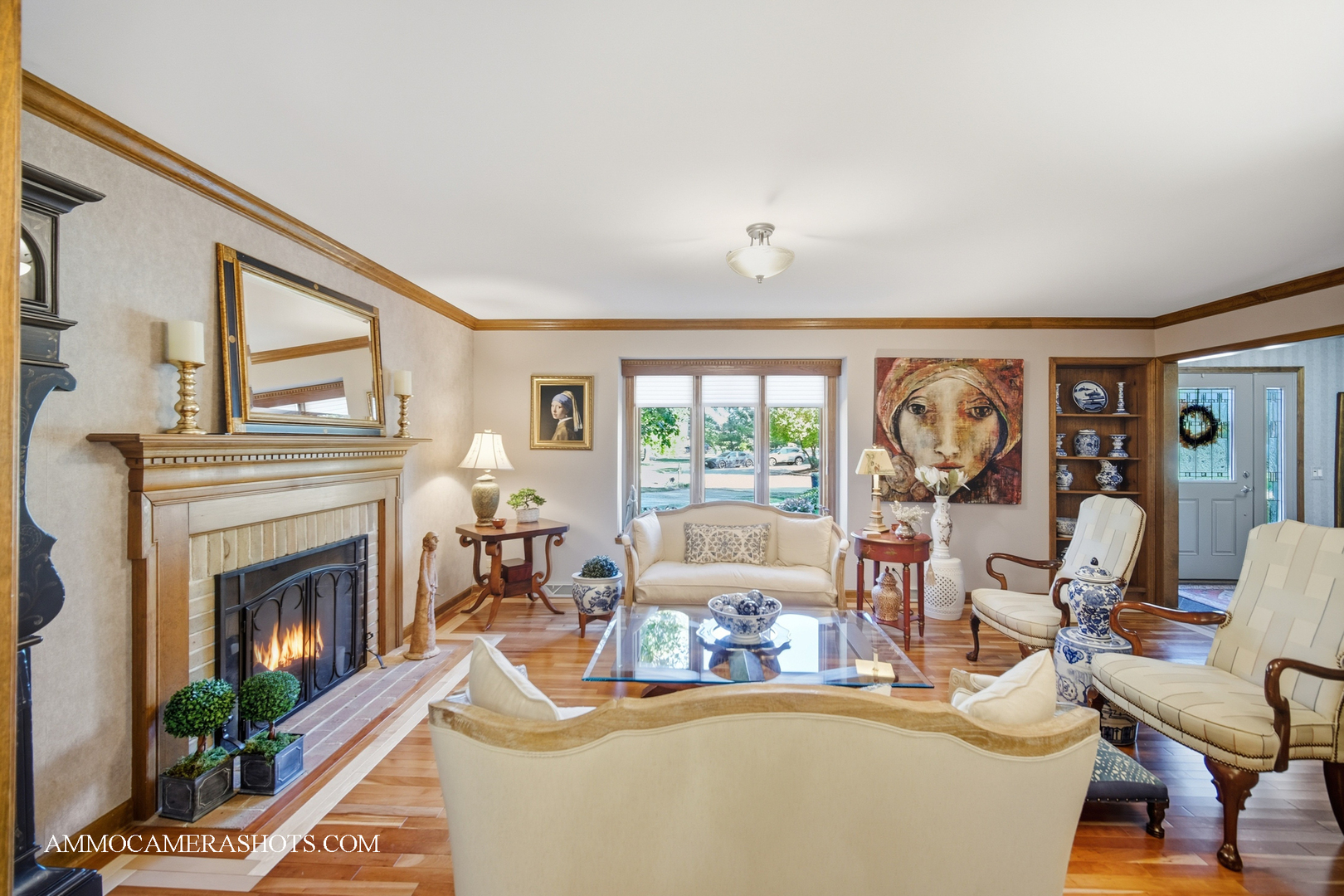 12 Highgate Court St. Charles, IL 60174 - Photo 8 of 60 a living room with furniture and a fireplace