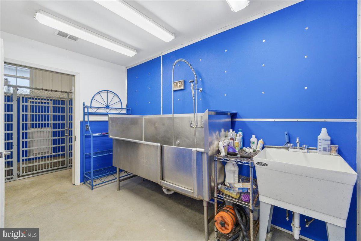 159 Colony Villiage Cresco, PA 18326 - Photo 14 of 105