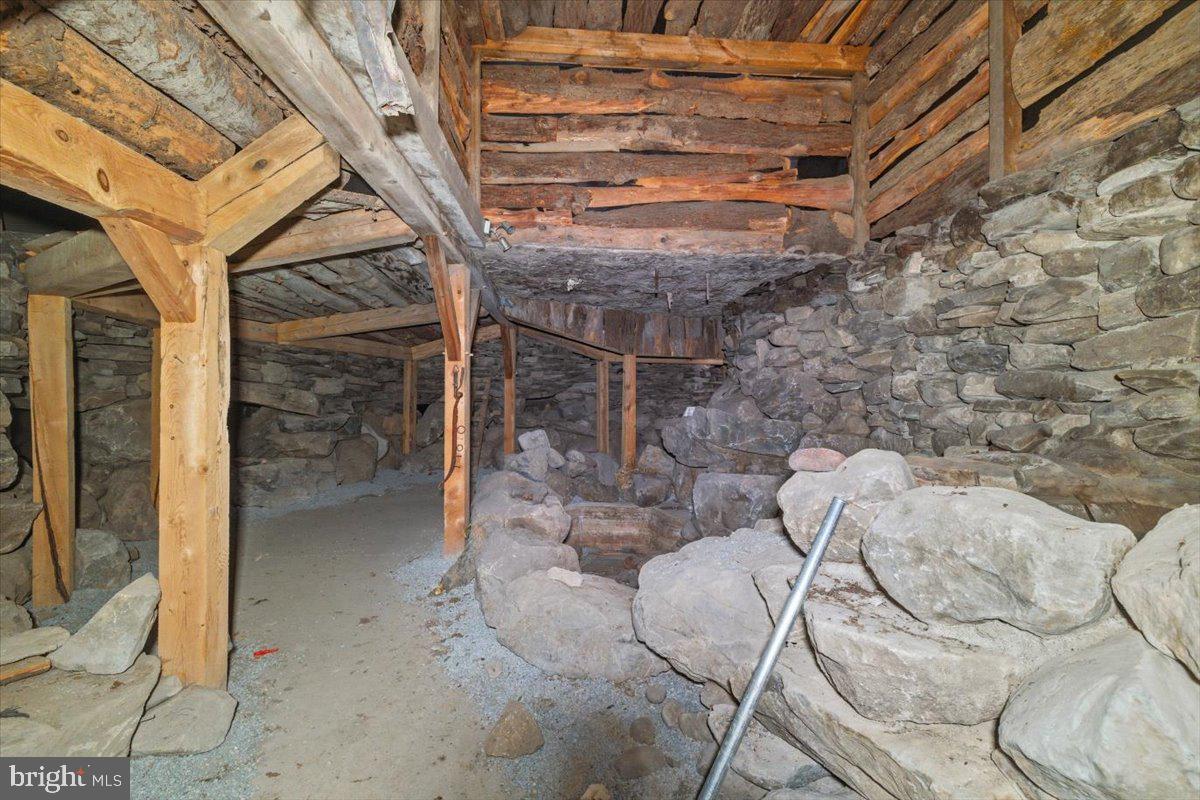 159 Colony Villiage Cresco, PA 18326 - Photo 54 of 105