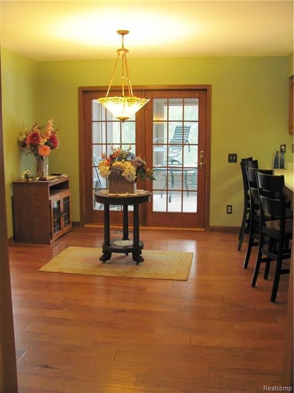 1925 North Cedar Road Fowlerville, MI 48836 - Photo 3 of 10