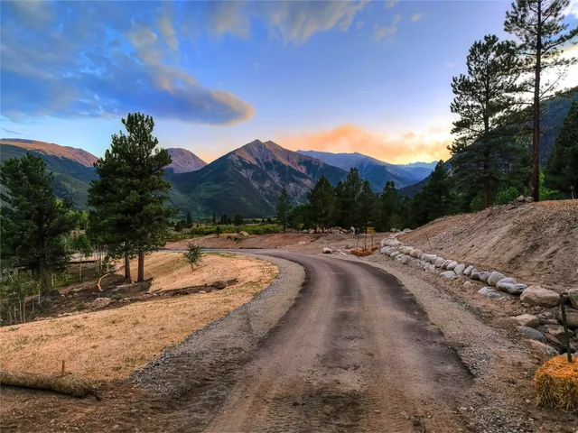 $5,820,000 | 5585 Highway 82, Twin Lakes, CO 81251