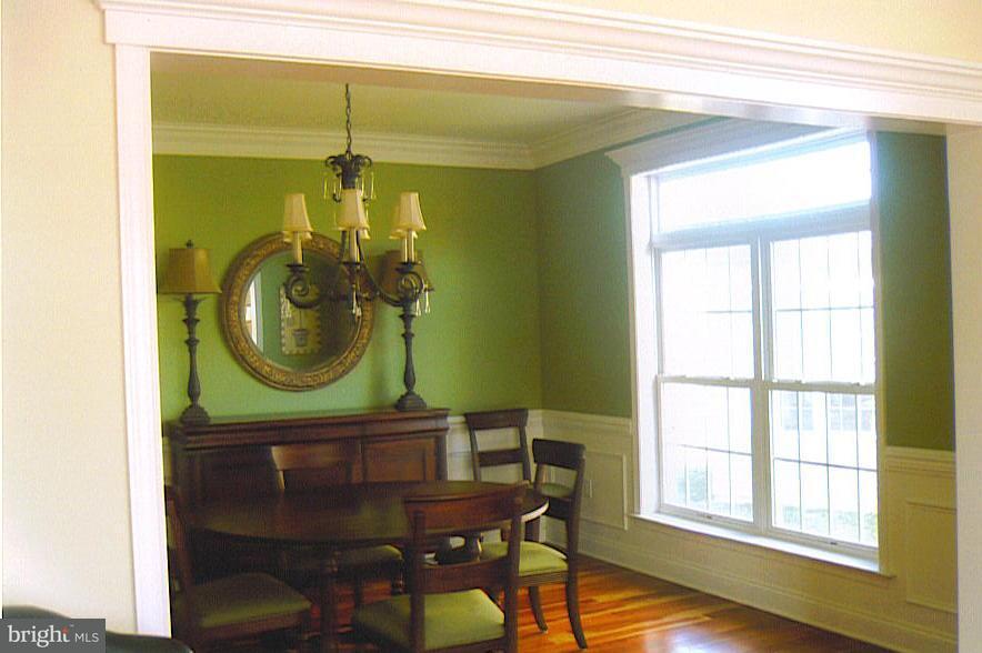 328 Bloomfield Drive Lititz, PA 17543 - Photo 5 of 12 Gallery Image 5