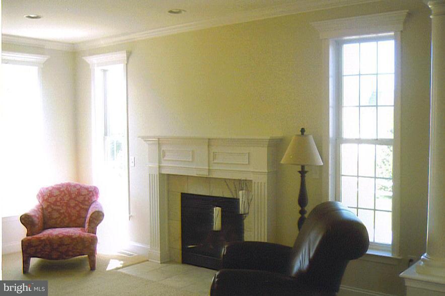 328 Bloomfield Drive Lititz, PA 17543 - Photo 8 of 12 Gallery Image 8