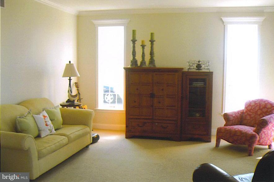 328 Bloomfield Drive Lititz, PA 17543 - Photo 9 of 12 Gallery Image 9