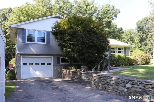 $399,900 | 6 West Highland Road, Mansfield, CT 06250
