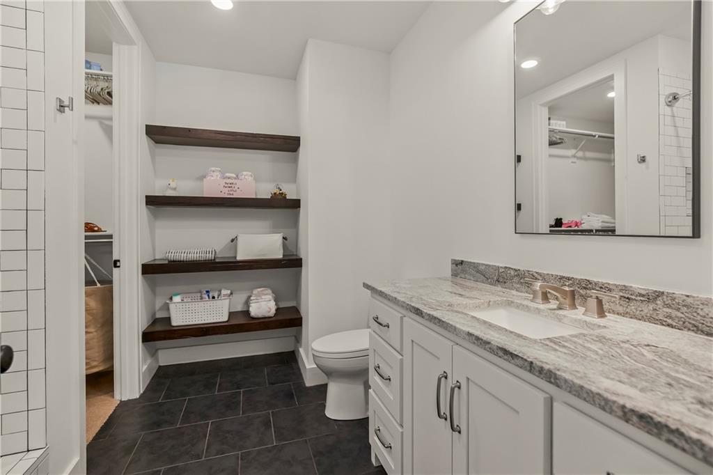 4951 Northwest Canyon Road Lee's Summit, MO 64064 - Photo 33 of 57