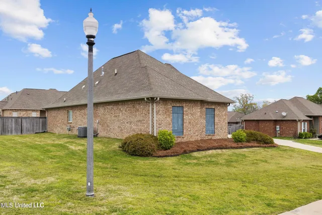 $2,395 | 245 Cooper Lane, Canton, MS 39046