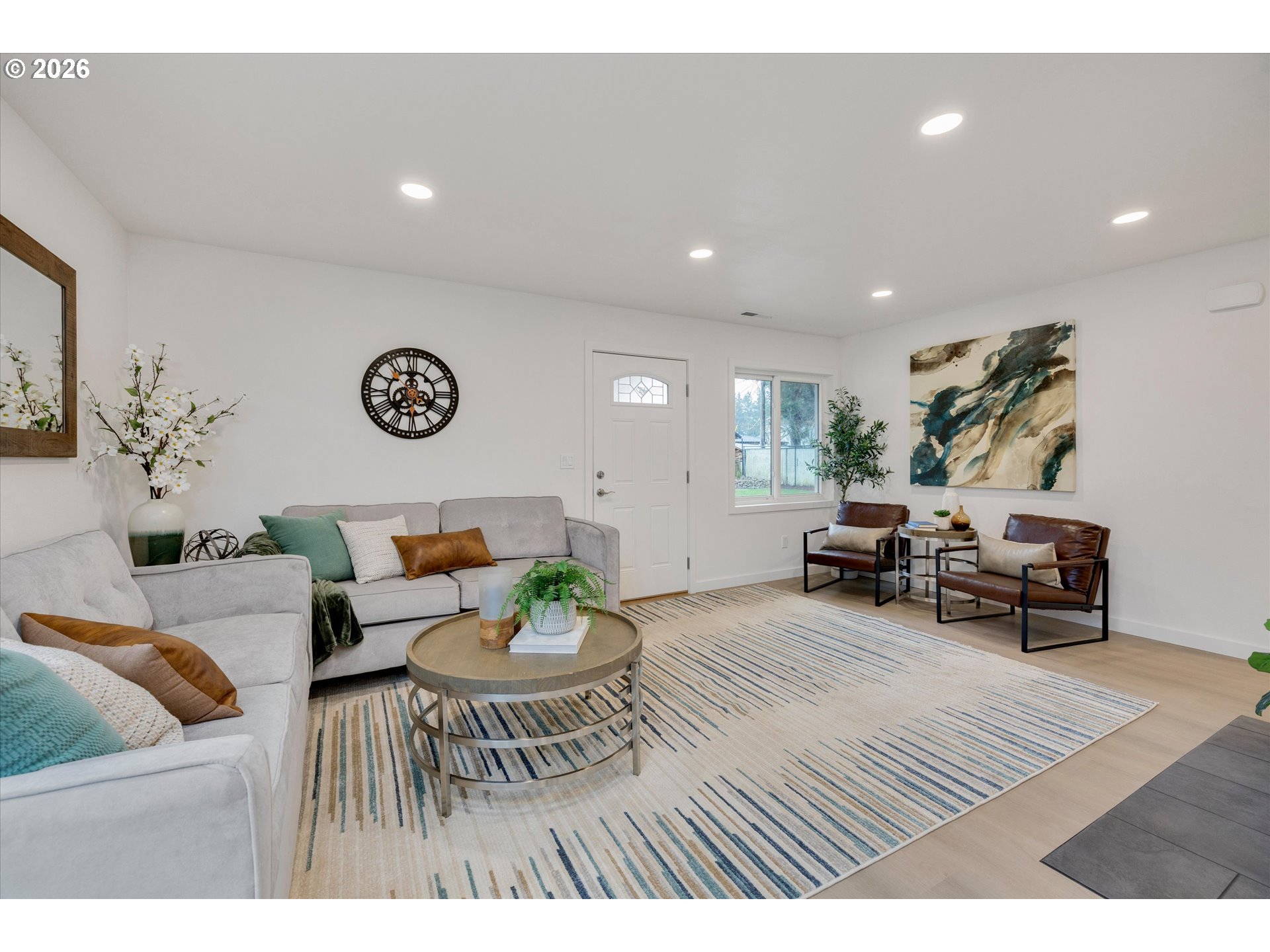 18124 Southeast Stephens Street Portland, OR 97233 - Photo 4 of 23