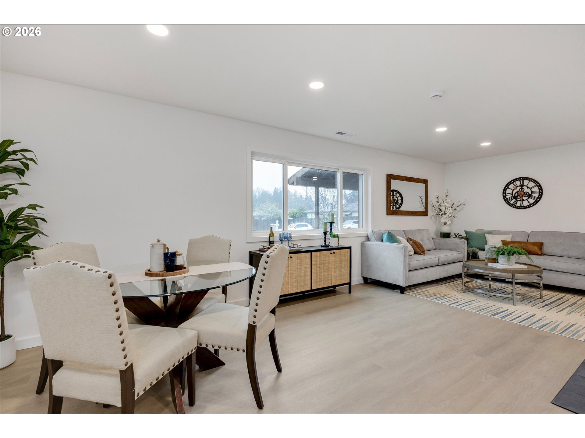 18124 Southeast Stephens Street Portland, OR 97233 - Photo 5 of 23