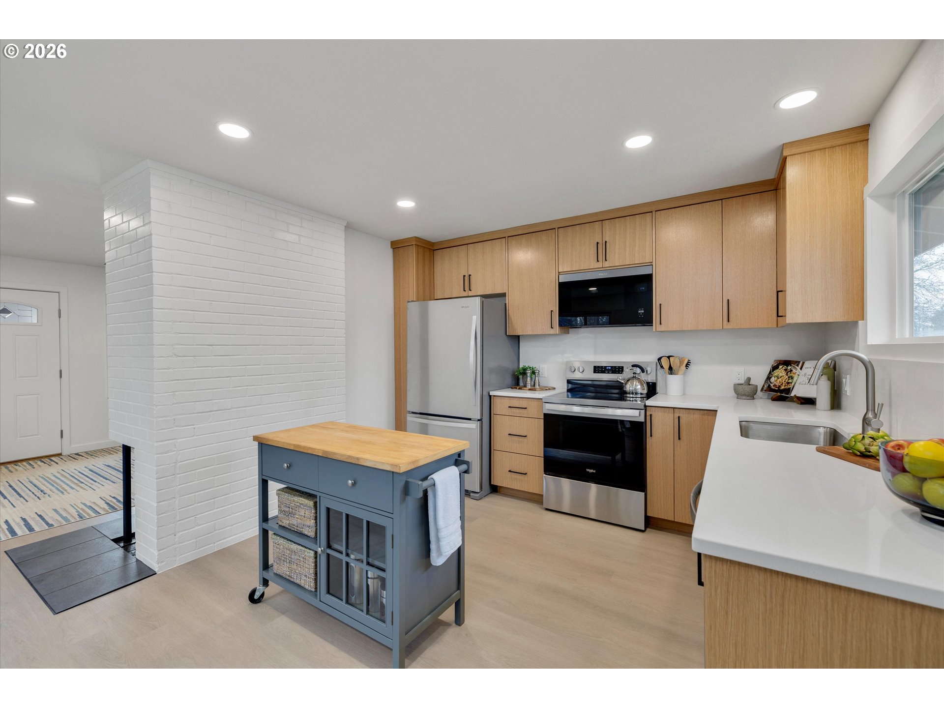 18124 Southeast Stephens Street Portland, OR 97233 - Photo 9 of 23