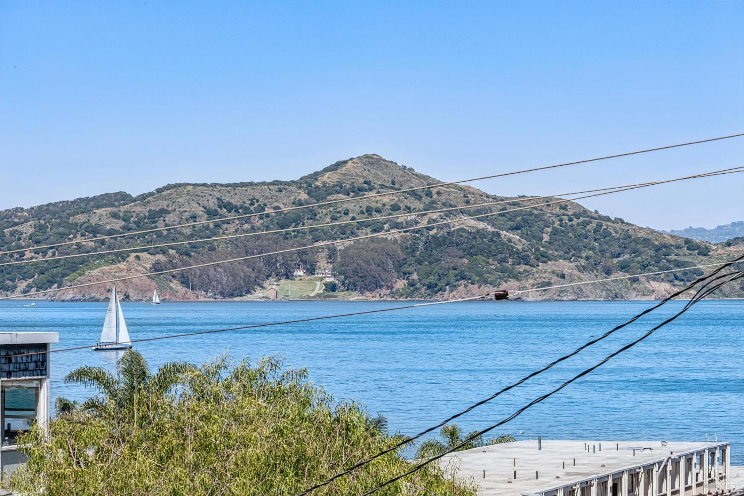 105 3rd Street, Unit 4 Sausalito, CA 94965 - Photo 4 of 21