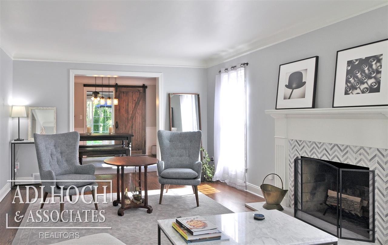 1002 Whittier Road Grosse Pointe, MI 48230 - Photo 4 of 26 31397337-3.JPG