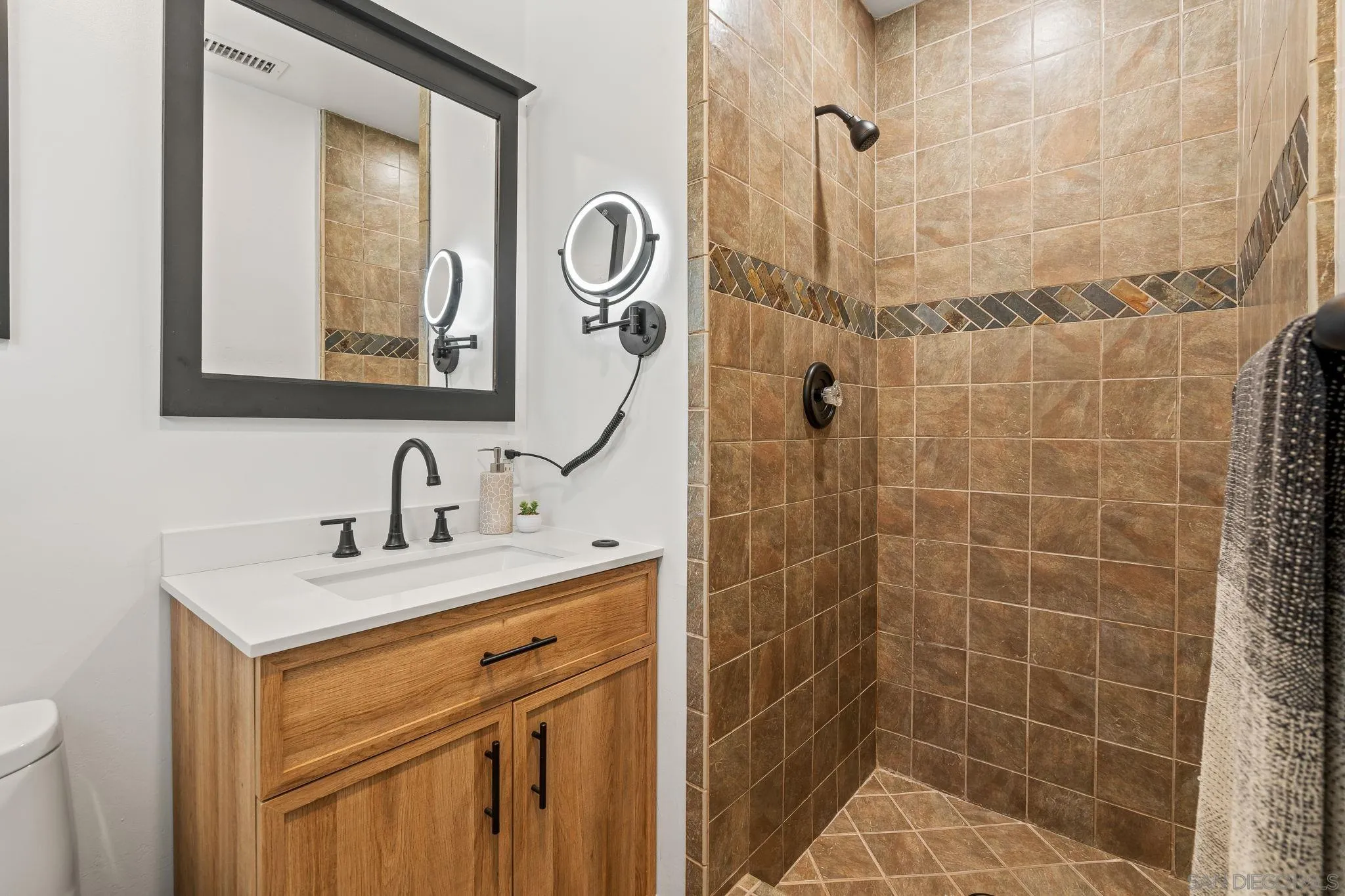 168 Carey Road Oceanside, CA 92054 - Photo 21 of 38