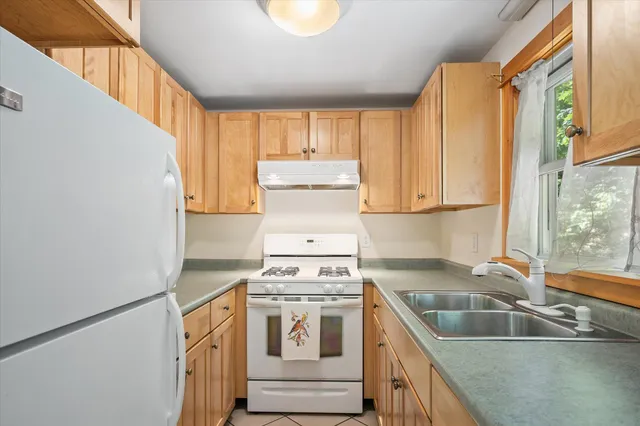 $225,000 | 10 Maslows Square, Unit 10, Blue Hill, ME 04614