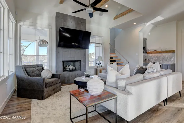 $550,000 | 9405 Wahoo Lane, Abbeville, LA 70510