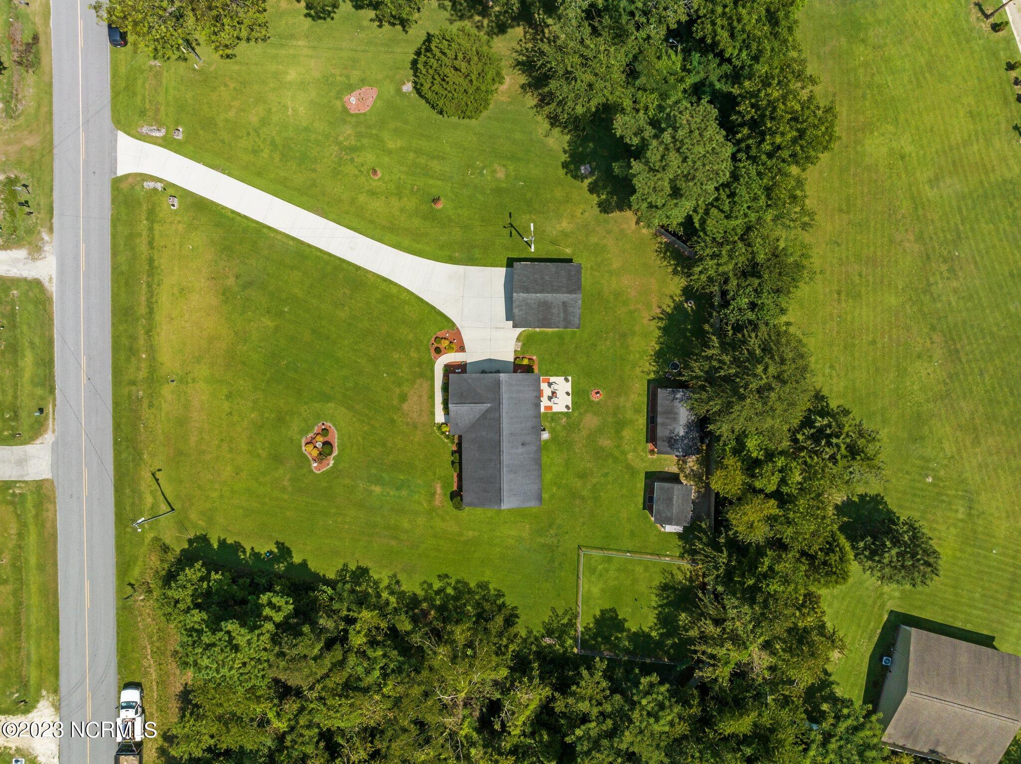 435 Rocky Run Road New Bern, NC 28562 - Photo 32 of 39 36-web-or-mls-DJI_0122