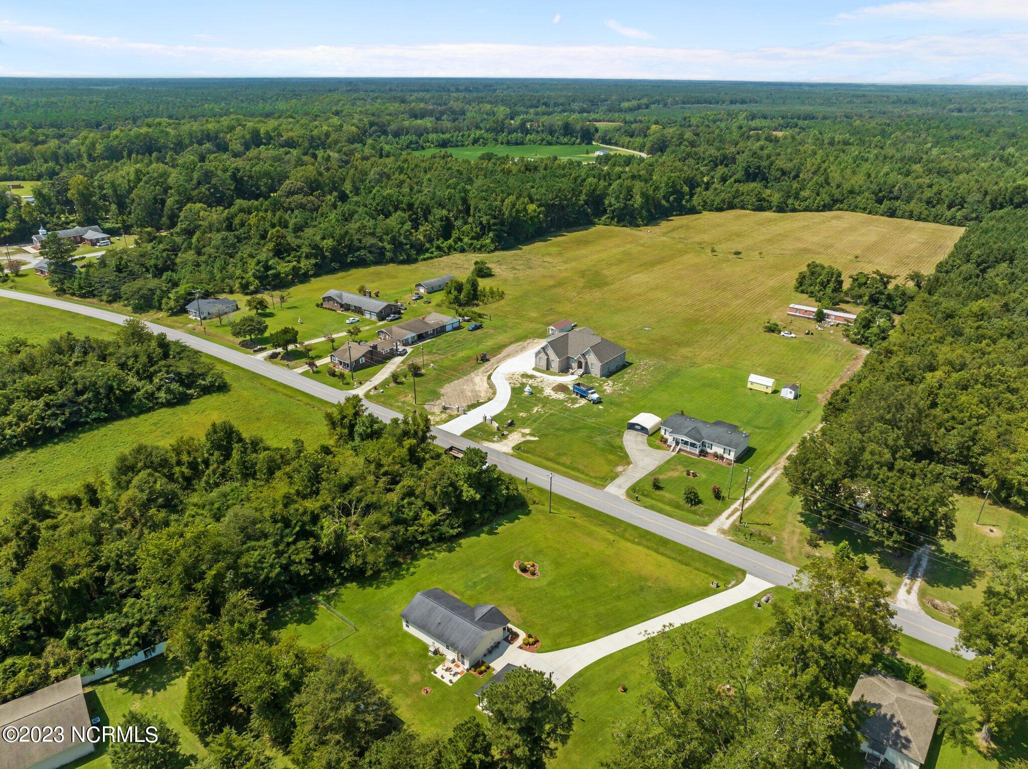 435 Rocky Run Road New Bern, NC 28562 - Photo 34 of 39 38-web-or-mls-DJI_0124