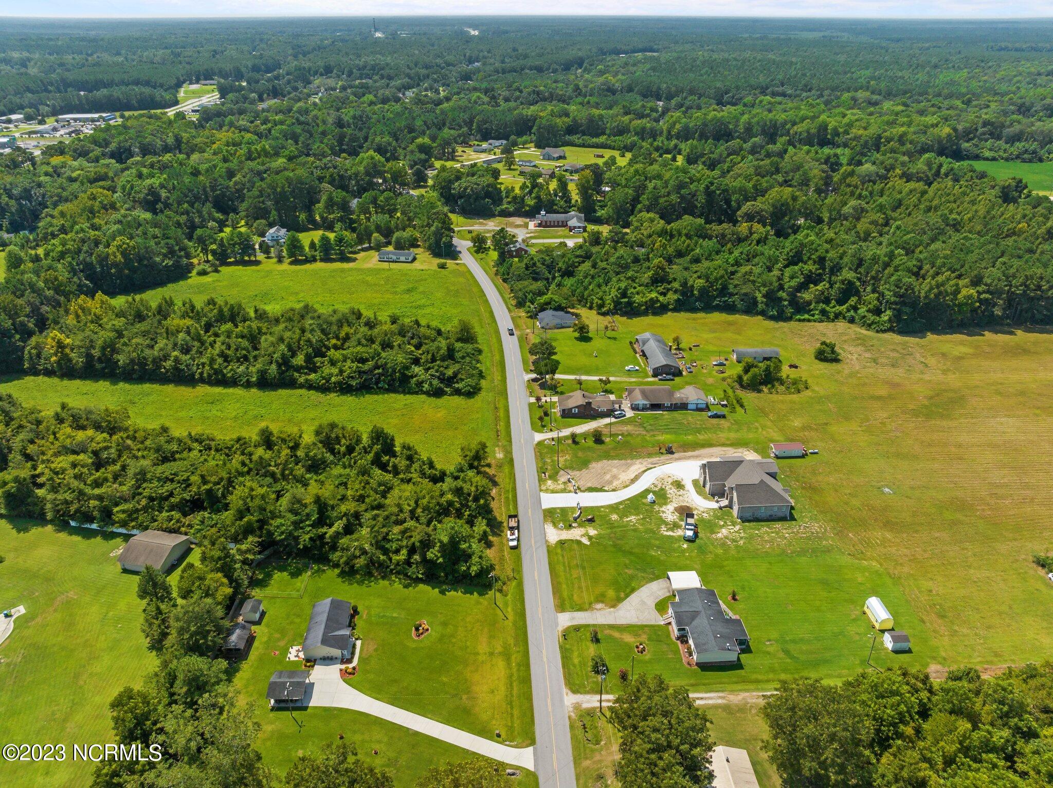 435 Rocky Run Road New Bern, NC 28562 - Photo 35 of 39 39-web-or-mls-DJI_0125