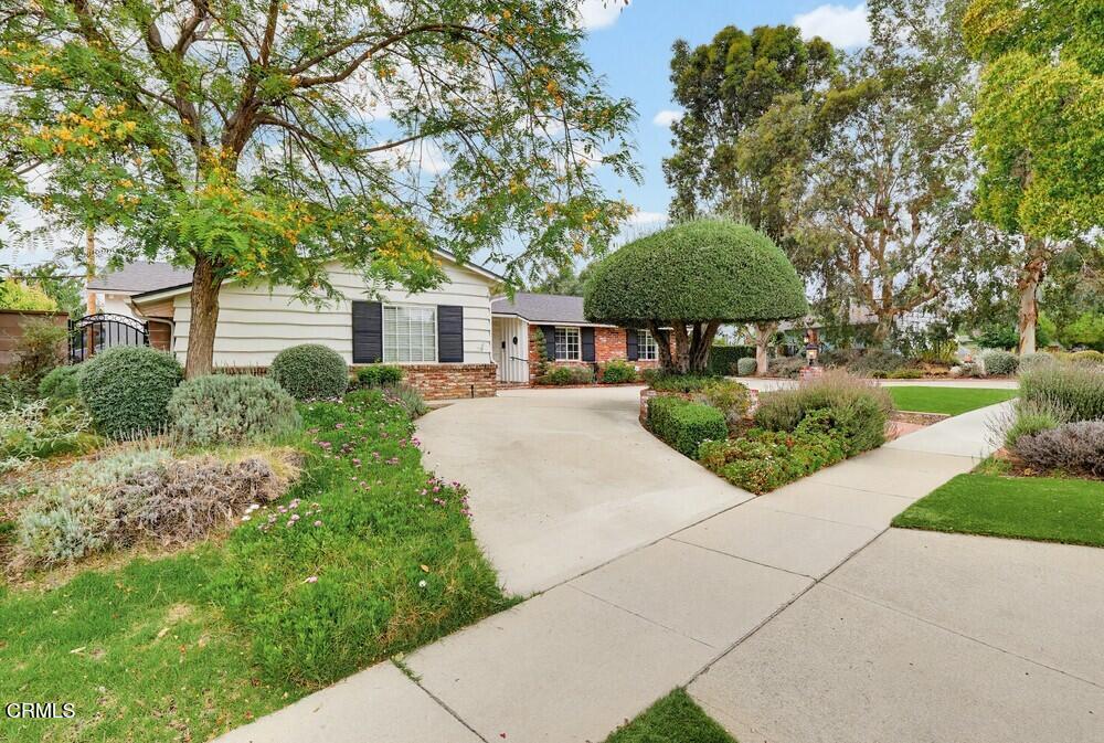 1115 West Briarcroft Road Claremont, CA 91711 - Photo 2 of 58 1115-w-briarcroft-rd-003_web