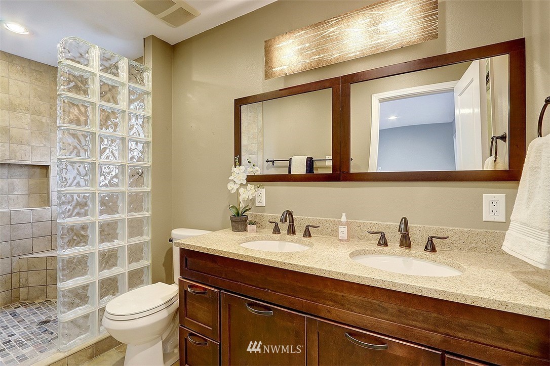 6916 176th Street Southwest Edmonds, WA 98026 - Photo 11 of 18 Gallery Image 11