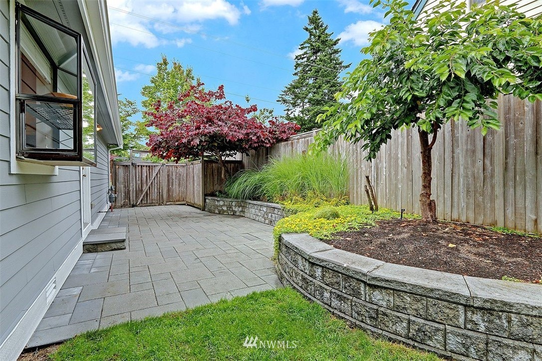 6916 176th Street Southwest Edmonds, WA 98026 - Photo 17 of 18 Gallery Image 17