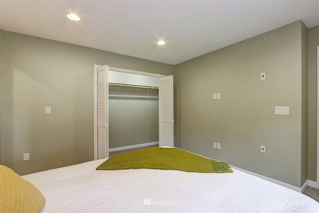 6916 176th Street Southwest Edmonds, WA 98026 - Photo 10 of 18 Gallery Image 10