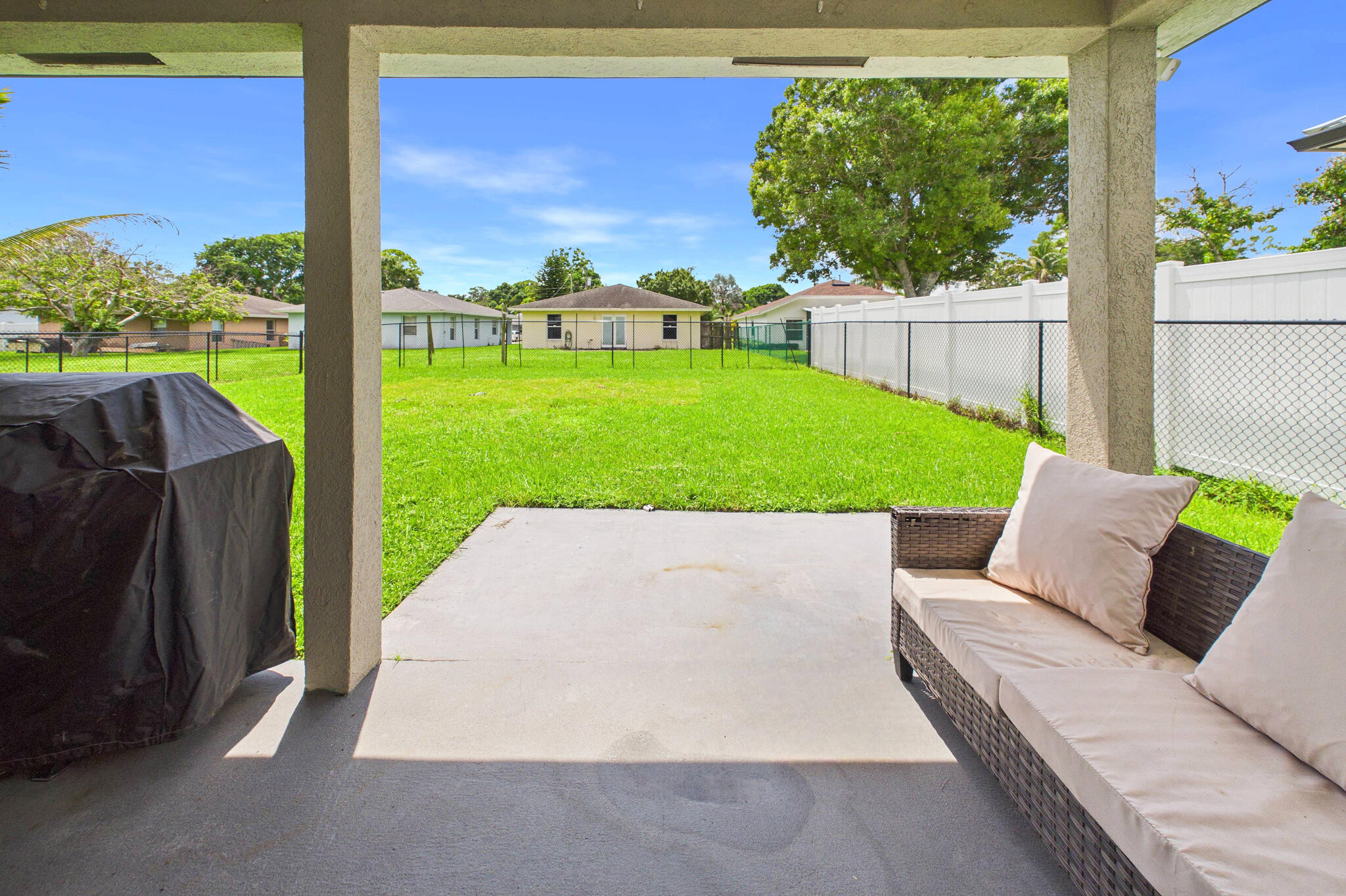 6784 3rd Street Jupiter, FL 33458 - Photo 64 of 70 EXTERIOR_BACK_6