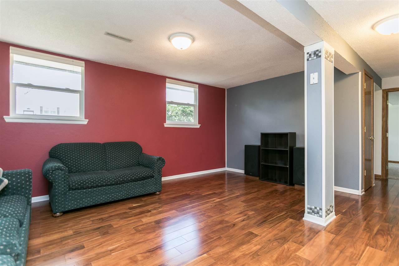 333 Hanover Road Southwest Cedar Rapids, IA 52404 - Photo 19 of 31 Gallery Image 19