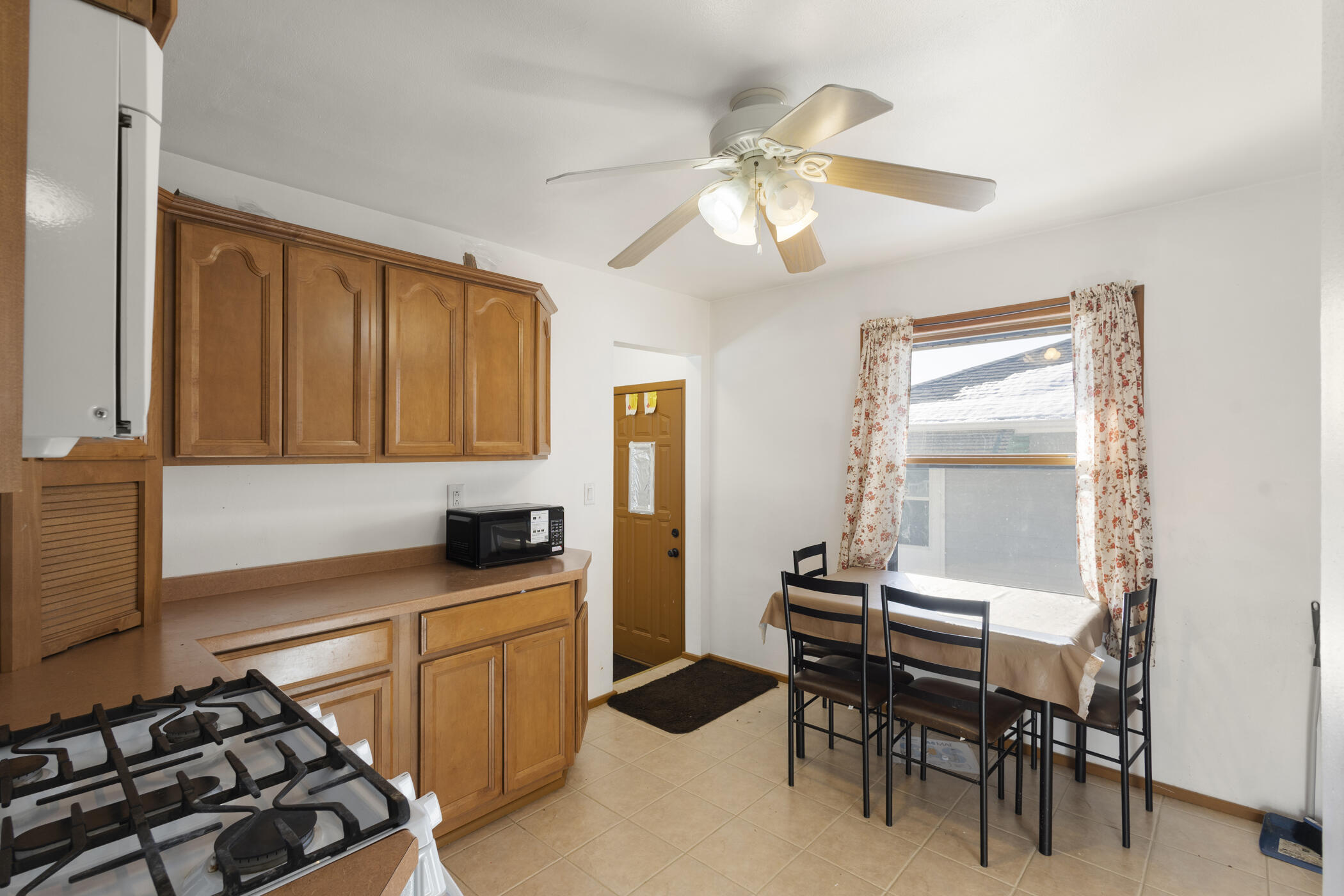 5837 North 71st Street Milwaukee, WI 53218 - Photo 6 of 22 img_0309