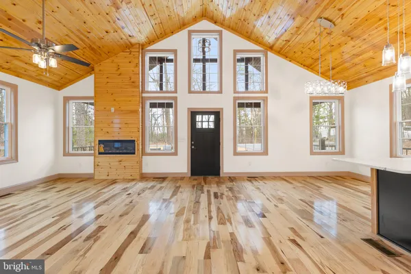 $629,900 | 8399 Supinlick Ridge Road, Mount Jackson, VA 22842