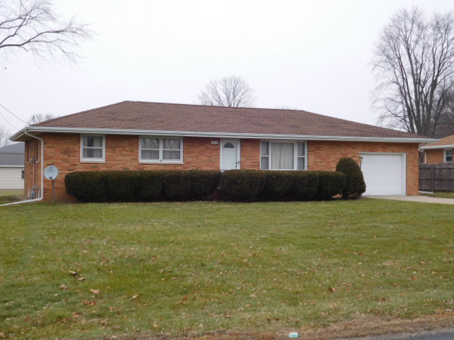 1614 Sharon Road Streator, IL 61364 - Photo 1 of 27